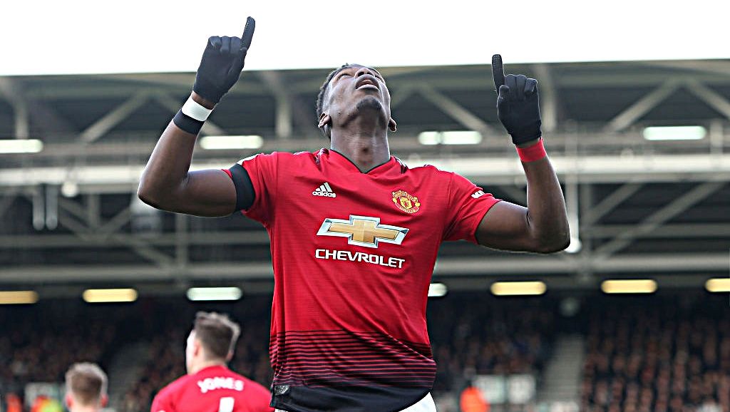 Selebrasi Paul Pogba (Manchester United) usai mencetak gol pertama ke gawang Fulham. Copyright: © GettyImages