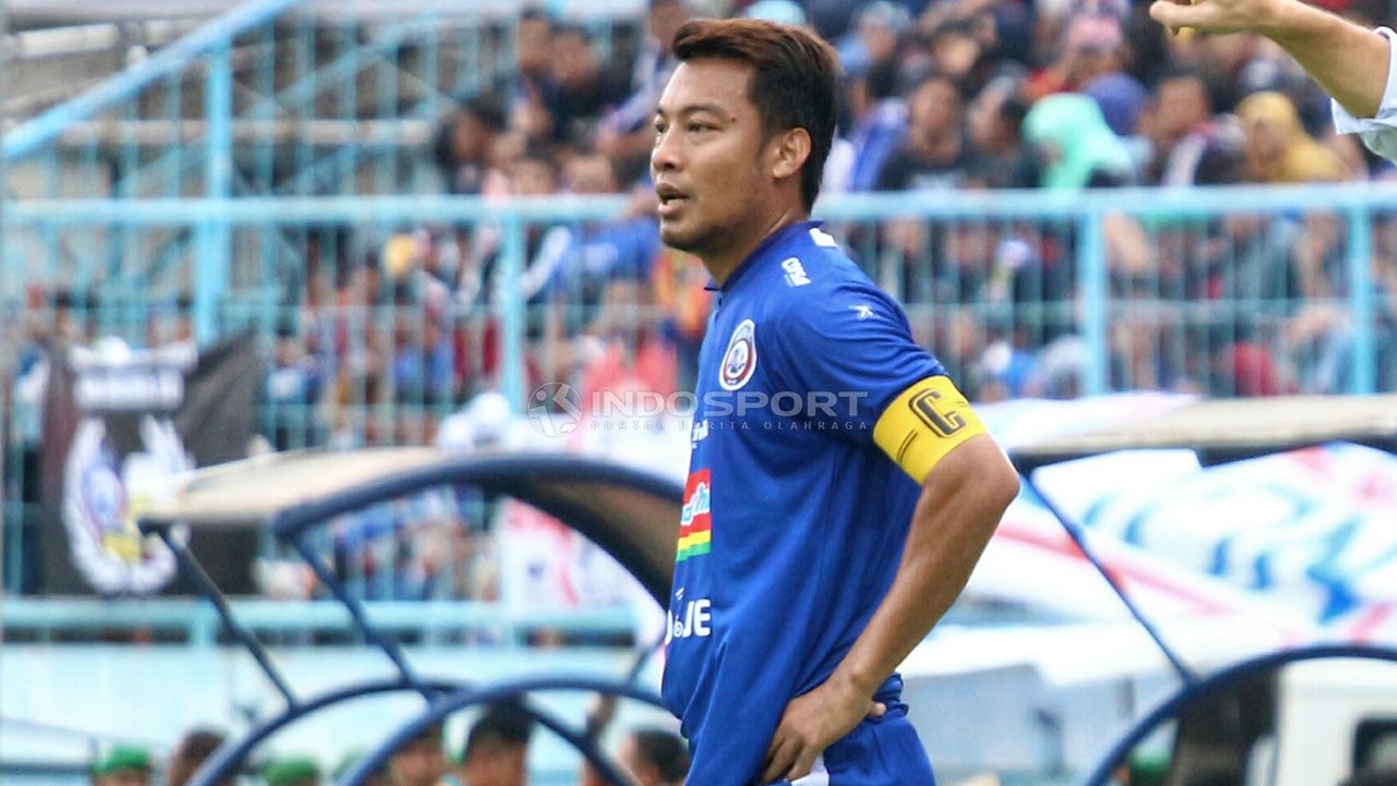 Kapten Arema FC, Hamka Hamzah, percaya timnya akan segera bangkit dari keterpurukan. Copyright: © Ian Setiawan/Indosport.com
