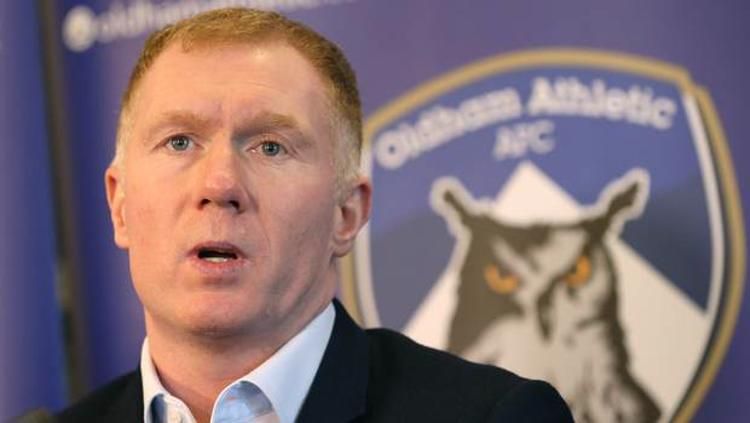 Paul Scholes kini menjadi manajer Oldham Athletic. Copyright: © Barrington Coombes/PA