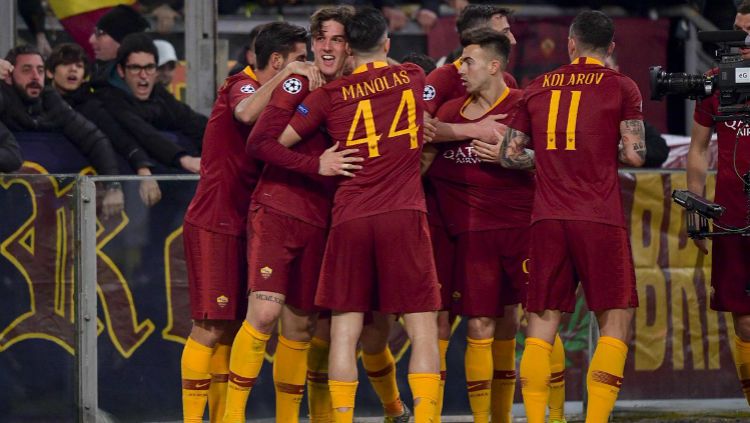 Selebrasi para pemain AS Roma saat Nicolo Zaniolo mencetak golnya ke gawang Porto di Liga Champions, Rabu (13/02/19). Copyright: © asroma.com