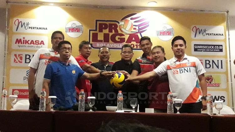 4 tim putra dan 4 tim putri terbaik akan saling bersaing memperebutkan grand final Proliga 2019, dalam gelaran Final Four Seri 2 yg akan berlangsung di GOR Ken Arok Malang, 15-17 Februari. Copyright: © Ian Setiawan/INDOSPORT
