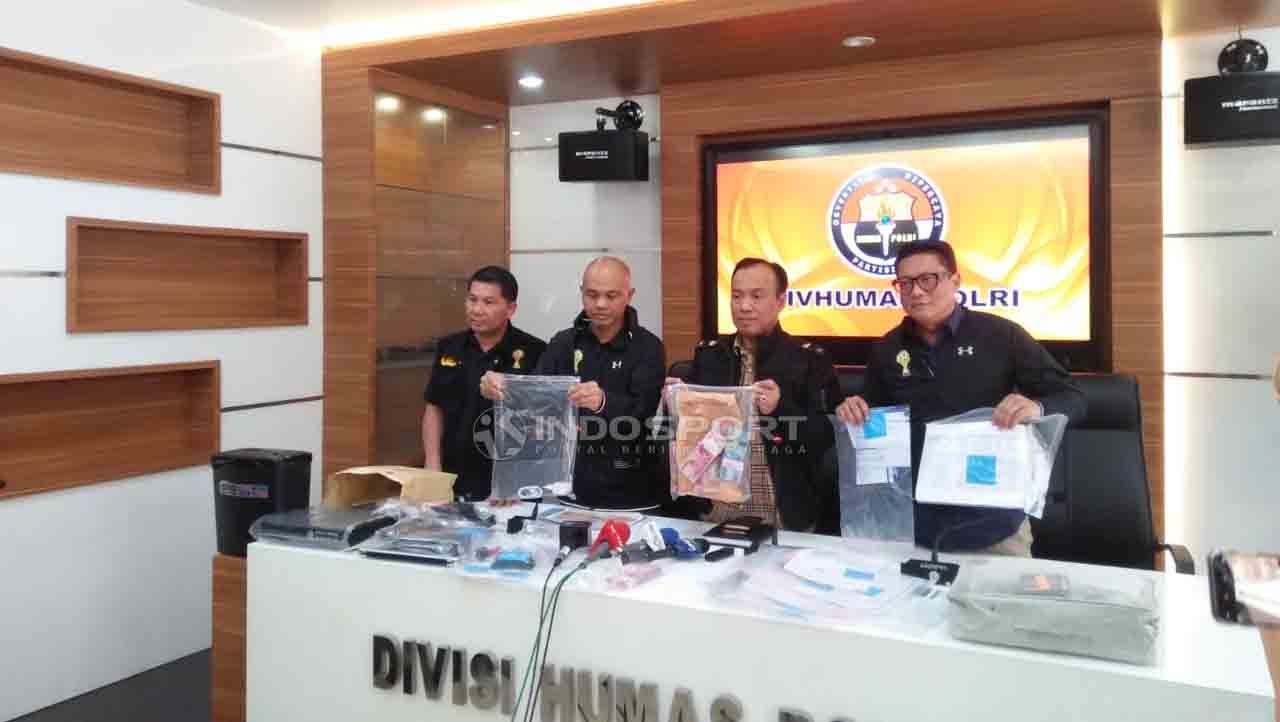 Satgas Anti Mafia Bola Jilid II akan awasi penyelenggaraan Shopee Liga 1 mulai 6 Agustus 2019. Copyright: © Petrus Manus DaYerimon/Indosport.com