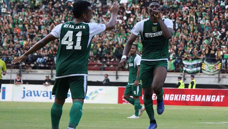 Persebaya menang besar atas Persinga Ngawi dengan skor 8-0 pada babak 32 besar Piala Indonesia 2019 lalu. Amido Balde (kanan) mencetak 4 gol. Copyright: © Fitra Herdian/indosport.com