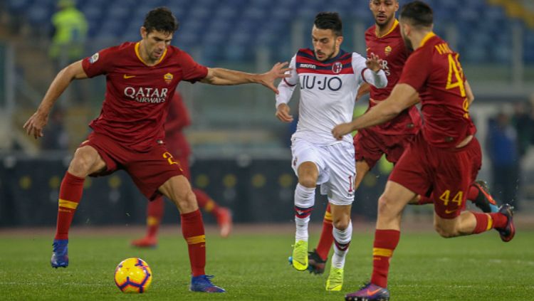 Federico Fazio (kiri), bek AS Roma yang tengah jadi incaran Barcelona. Copyright: © GettyImages