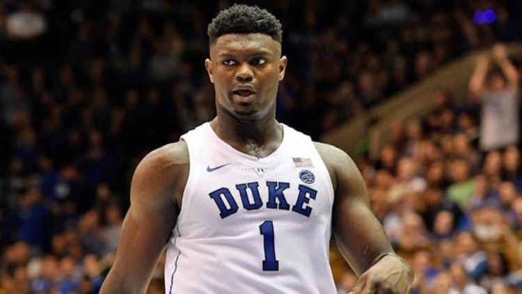 Zion Williamson adalah pemain basket kampus Duke Blue Devis Copyright: © Bleacher Report