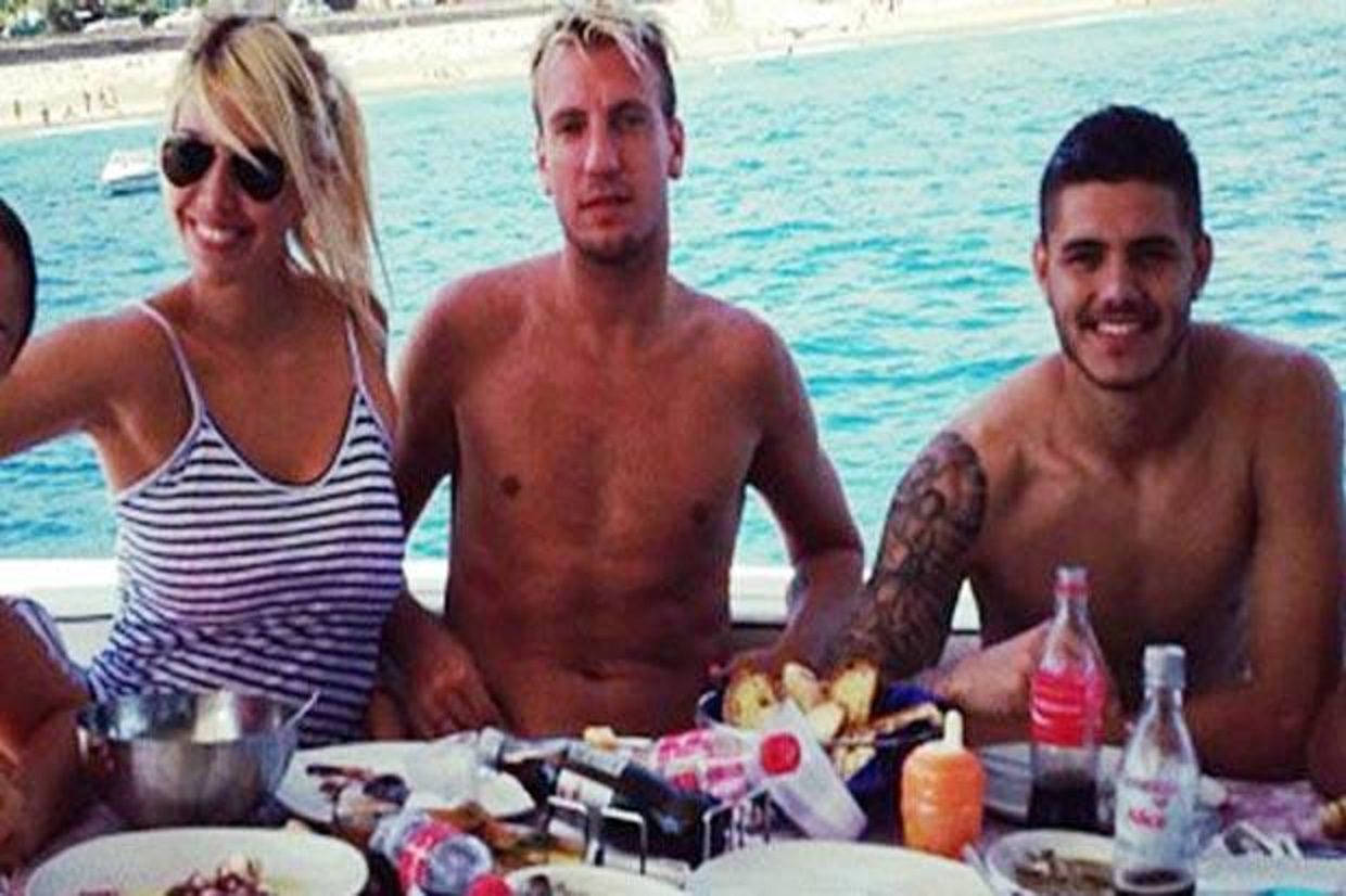 Netizen Ingin Wanda Nara Liburan dengan Maxi Lopez? Copyright: &copy; GOAL