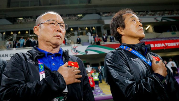 Pelatih Timnas Vietnam, Park Han-seo, telah memberikan nasehat kepada Shin Tae-yong sebelum memilih berlabuh ke Timnas Indonesia. Copyright: © bongda.com