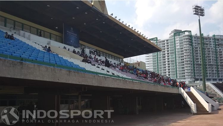 Tribun Stadion Kosong jelang Vietnam vs Timnas Indonesia U-22 Copyright: © Zainal Hasan/INDOSPORT
