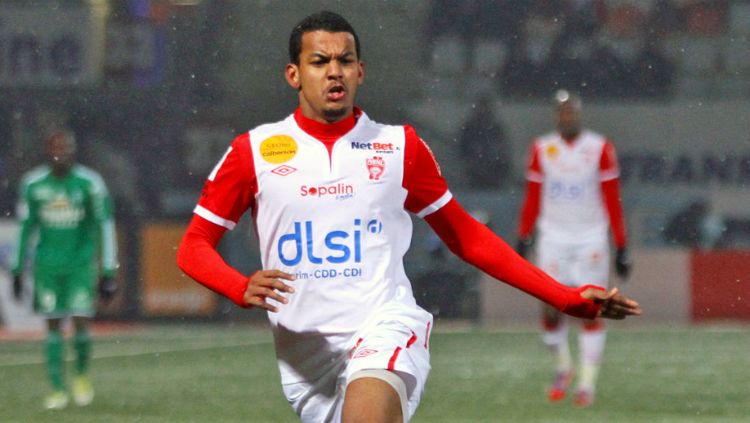 Striker jebolan Ligue 1 Prancis, Florent Zitte. Copyright: © ASNL