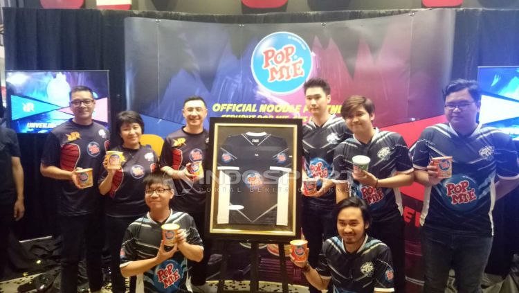 PT Indofood CBP Sukses Makmur TBK (Indofood CBP) lewat brand Pop Mie menyatakan dukunganya kepada dua tim elektronik sports (esports) ternama di Indonesia, EVOS dan Rex Regum Qeon (RRQ) Copyright: © Risto Risanto/INDOSPORT