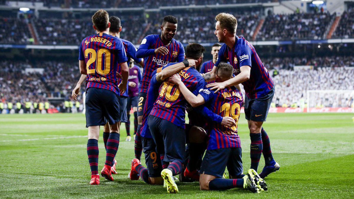 Selebrasi pemain Barcelona usai kalahkan Real Madrid di Copa del Rey, Kamis (28/2/19). Copyright: © twitter.com/FCBarcelona