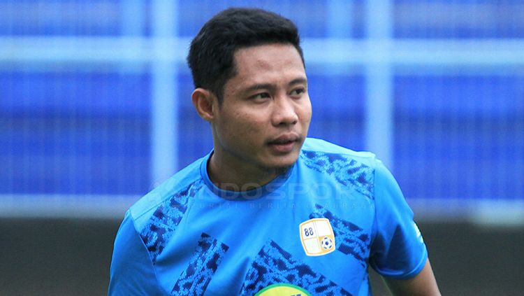 Rekap rumor transfer Liga 1: Evan Dimas kian dekat ke Persija Jakarta, dan Persiraja Banda Aceh mulai panas di bursa transfer. Copyright: © Ian Setiawan/INDOSPORT