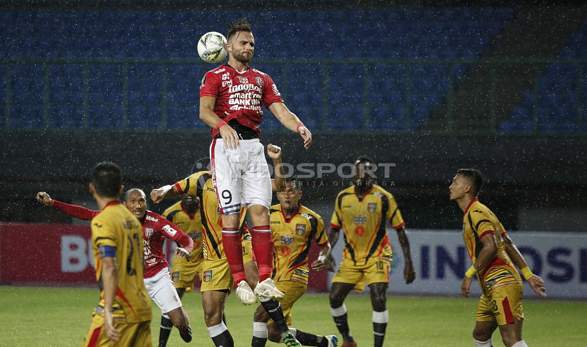 Bali United vs Mitra Kukar Copyright: © Herry Ibrahim/Indosport.com