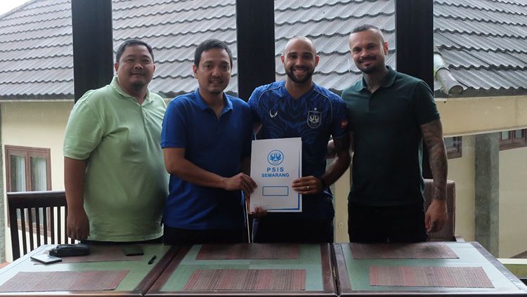 PSIS Semarang resmi merekrut striker asal Brasil, Claudir Junior Marini. Copyright: © Ofisial PSIS