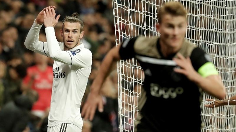 Gareth Bale di laga kontra Ajax. Copyright: © INDOSPORT
