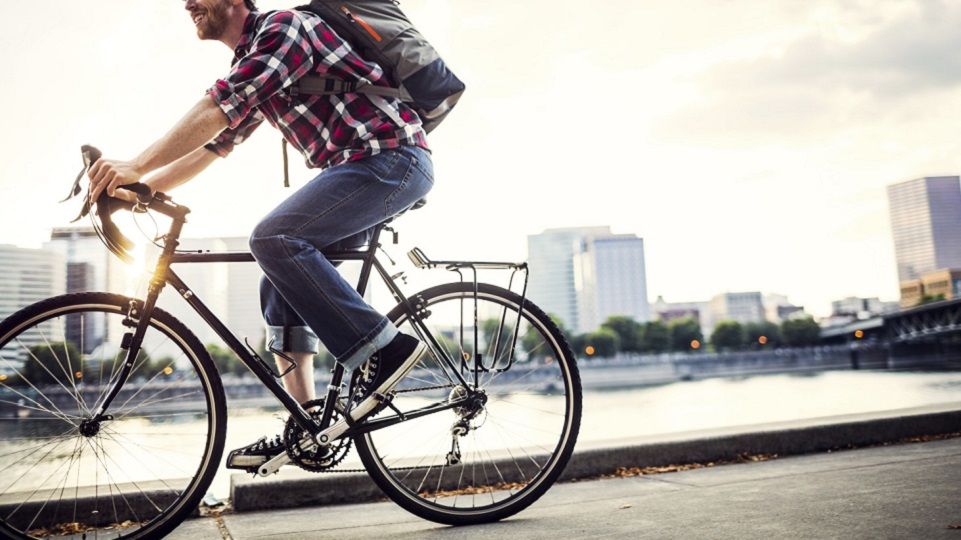 Tips aman bersepeda untuk berangkat ke kantor Copyright: © MNN