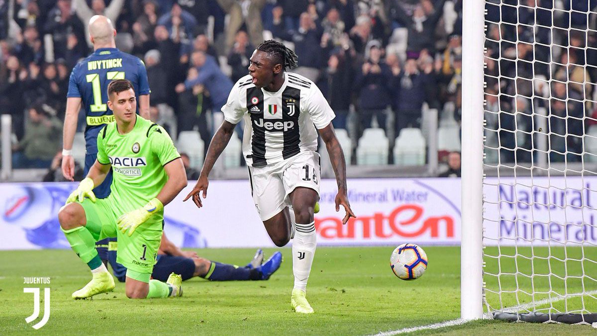 Moise Kean mencetak gol ke gawang Udinese. Copyright: © twitter @juventusfc