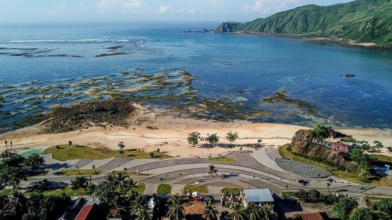Tahap pembangunan Sirkuit Mandalika, Nusa Tenggara Barat (NTB) untuk kejuaraan MotoGP 2021 telah mencapai 60 persen. Copyright: © INDOSPORT