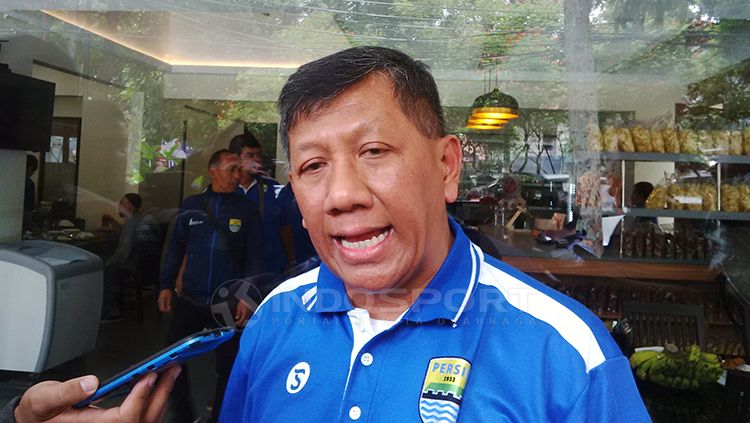 Komisaris PT PBB, Kuswara S. Taryono, saat ditemui di salah satu rumah makan, Kota Bandung, menjelang Liga 1, Kamis (14/3/19). Copyright: © Arif Rahman/INDOSPORT