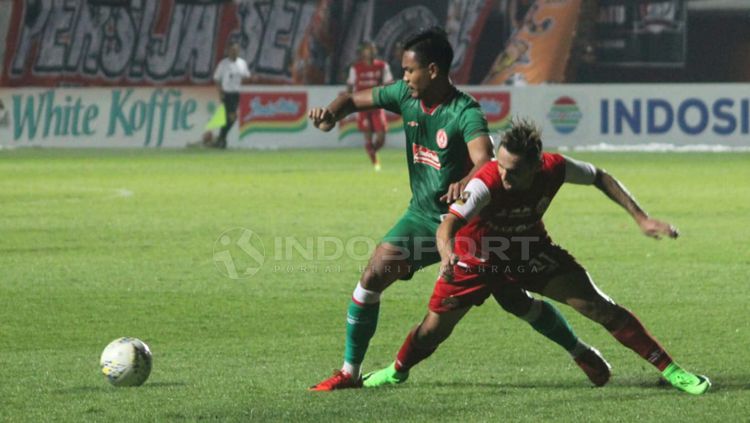 Situasi pertandingan PSS Sleman vs Persija Jakarta Copyright: © Ronal Seger Prabowo/INDOSPORT