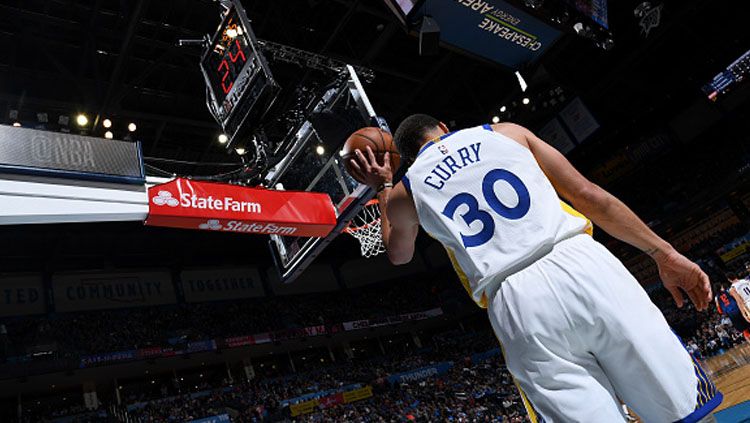 Stephen Curry, megabintang Golden State Warriors. Copyright: © INDOSPORT