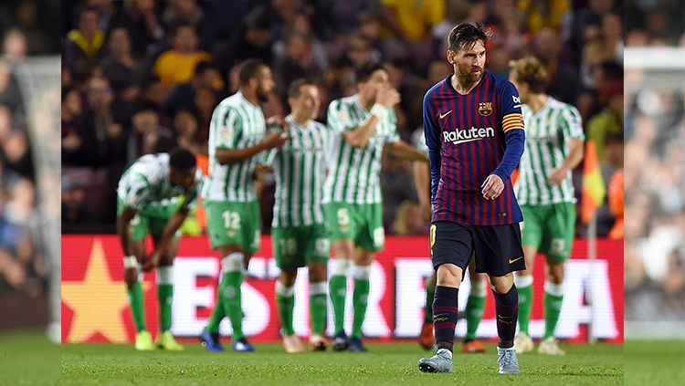 Lionel Messi mencetak gol bagi Barcelona. Copyright: © INDOSPORT