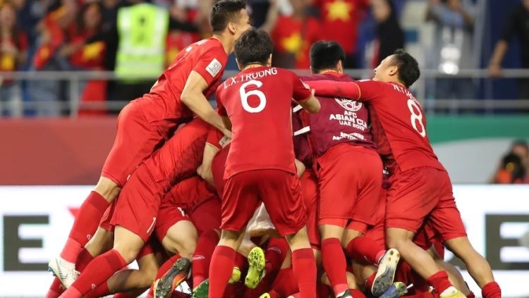 Timnas Vietnam sedang dalam semangat yang tinggi menjelang pertandingan melawan Timnas Indonesia dalam lanjutan Kualifikasi Piala Dunia 2022, Selasa (15/10/19). Copyright: © Fox Sport Asia