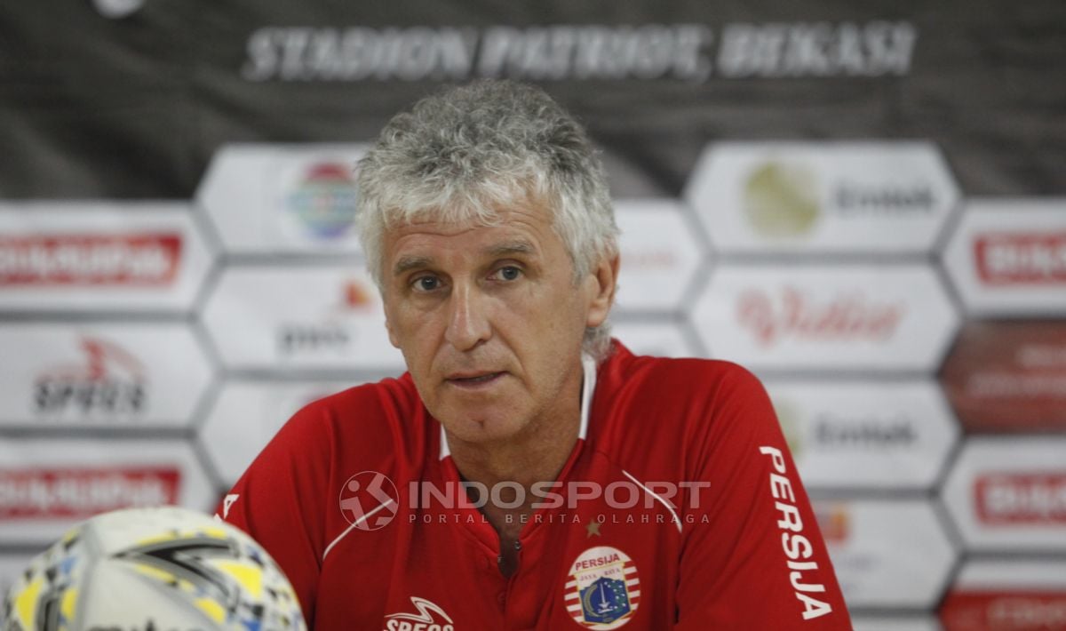 Pelatih Persija, Ivan Kolev. Copyright: © Herry Ibrahim/Indosport.com