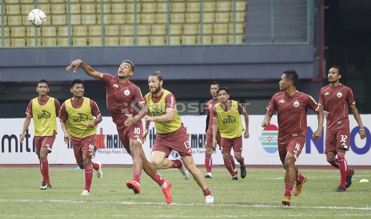 Latihan Persija Jakarta jelang 8 Besar Piala Presiden 2019. Copyright: © Herry Ibrahim/Soicaumienbac.cc