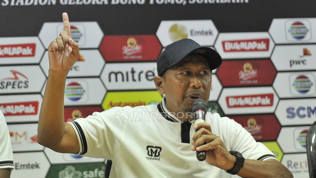 Rahmad Darmawan mengatakan siap membawa Tira Persikabo mencuri poin saat laga tandang menghadapi Persib Bandung. Copyright: © Fitra Herdian/Indosport.com
