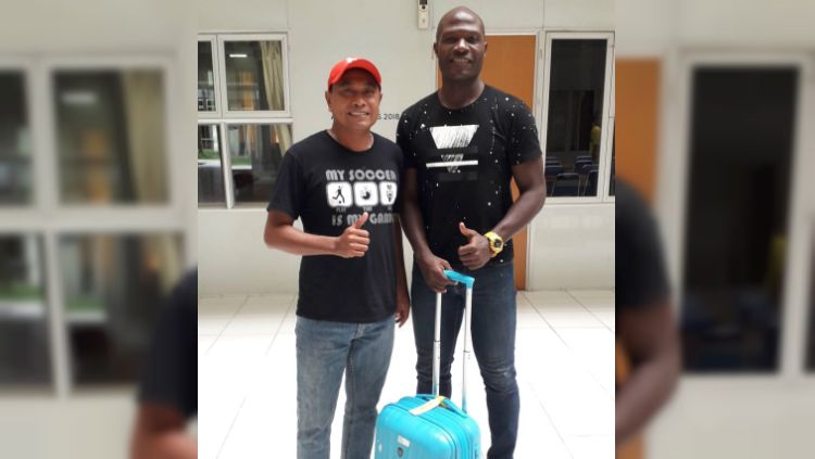 Salah satu pemain naturalisasi Indonesia, Bruno Casimir mengikuti latihan hari kedua Sriwijaya FC, Selasa (02/04/19). Copyright: © Muhammad Effendi/INDOSPORT