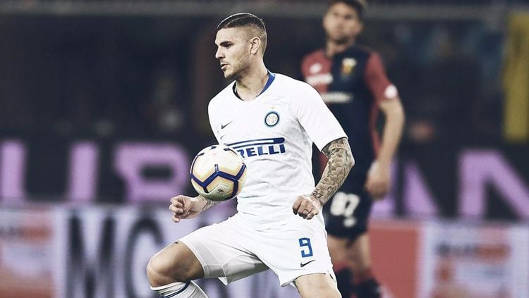 Mauro Icardi tiba-tiba memutuskan akan bertahan di Inter Milan. Copyright: © Twitter/@Inter