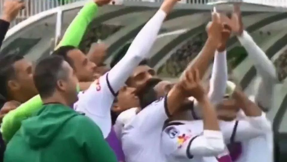Tiru Selfie Balotelli, Klub Maroko Malah Kebobolan Gol 