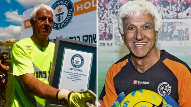 Kiper Maccabi Ironi Or Yehuda, Yitzhak Hayk, menerima penghargaan pemain tertua di dunia Guinness World Record, pada 5 April 2019. Copyright: © Sport Bible