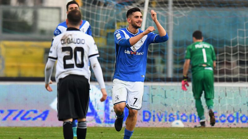 Ernesto Torregrossa merayakan golnya bersama Brescia. Alessandro Sabattini / Stringer Copyright: © Alessandro Sabattini / Stringer