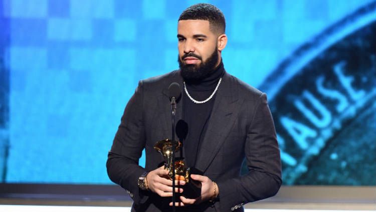 Penyanyi Kanada, Drake, saat menang Grammy Awards 2019. Copyright: © Kevin Winter/Getty Images for The Recording Academy