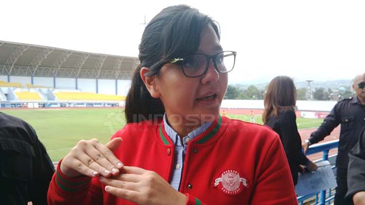 Sekretaris Jenderal (Sekjen) Persatuan Sepak bola Seluruh Indonesia (PSSI), Ratu Tisha Destria menjelaskan bahwa Indonesia mengajukan diri untuk jadi tuan rumah Piala Dunia U-20 2021. Copyright: © Arif Rahman/INDOSPORT