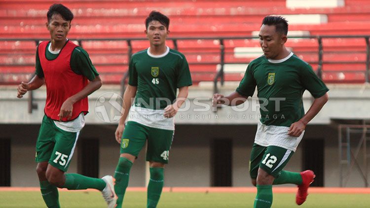 Latihan Persebaya hari ini, Jumat (19/04/19) tak dihadiri beberapa pemain Copyright: © Fitra Herdian/INDOSPORT