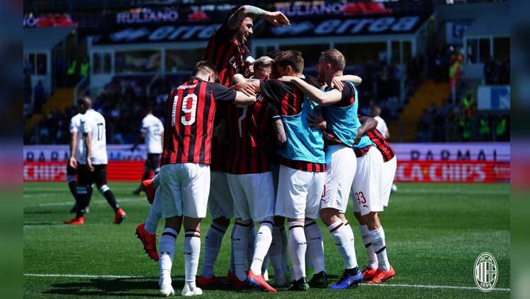 Link Live Streaming Liga Serie A Italia 2018 19 Ac Milan Vs Bologna Indosport