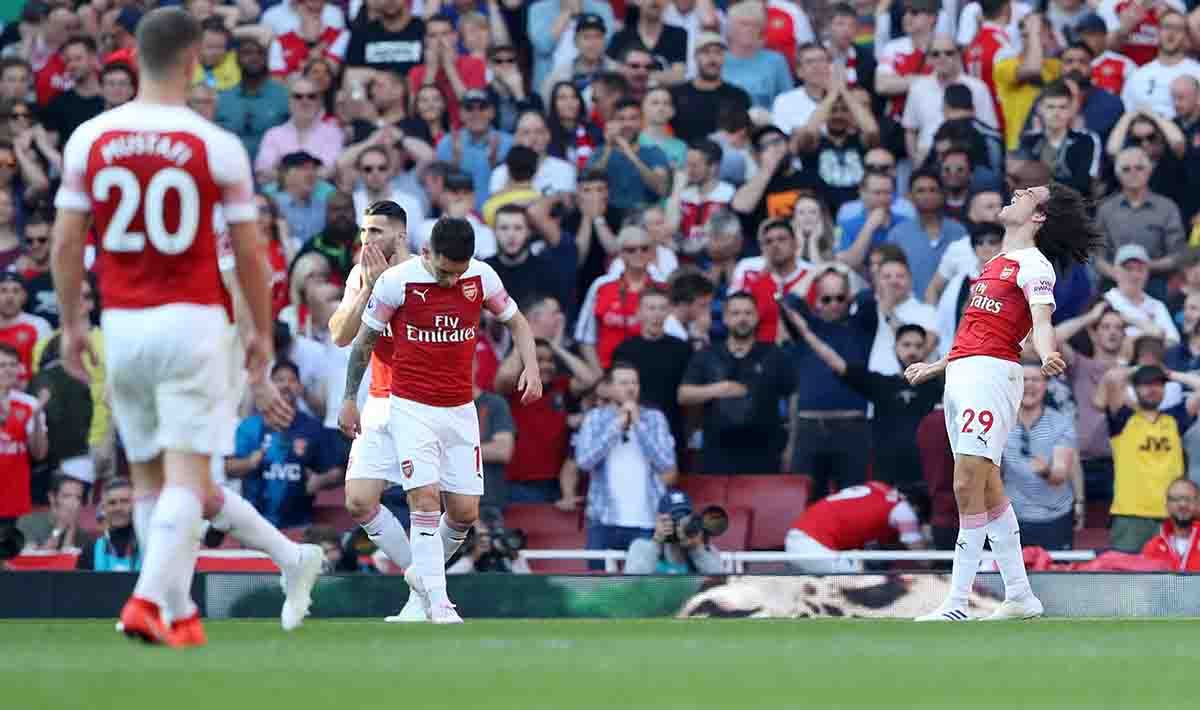Para penggawa Arsenal tampak lesu tertinggal skor oleh Crystal Palace di Emirates Stadium, Senin 21/04/19. Warren Little/Getty Images Copyright: © Warren Little/Getty Images