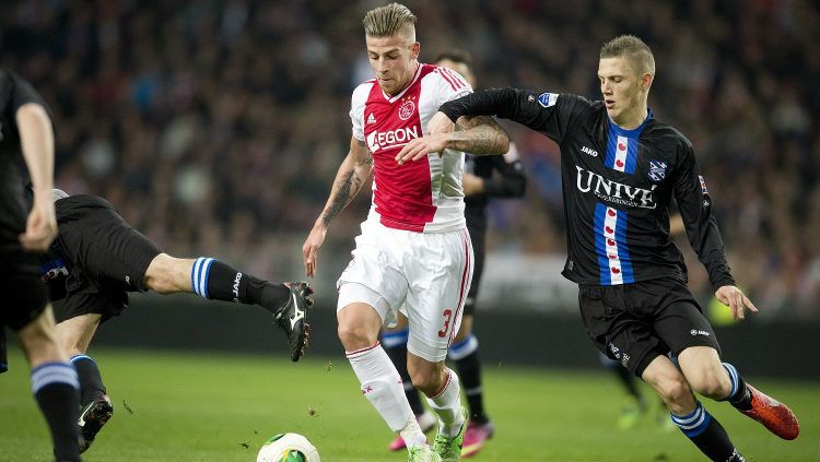 Toby Alderweireld saat masih bermain untuk Ajax Amsterdam. (Evening Standard) Copyright: © Evening Standard