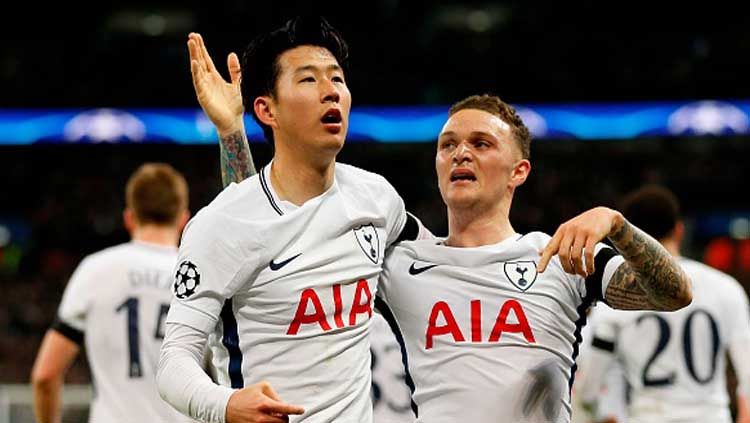 Kieran Trippier dan Son Heung-min saat melakukan selebrasi gol Tottenham Hotspur. Copyright: © IAN KINGTON/GETTYIMAGES