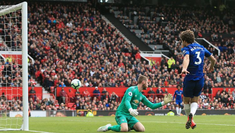 Blunder yang dilakukan De Gea di laga Man United vs Chelsea, Senin (28/04/19) dini hari WIB. Copyright: © Simon Stacpoole/Offside/Getty Images