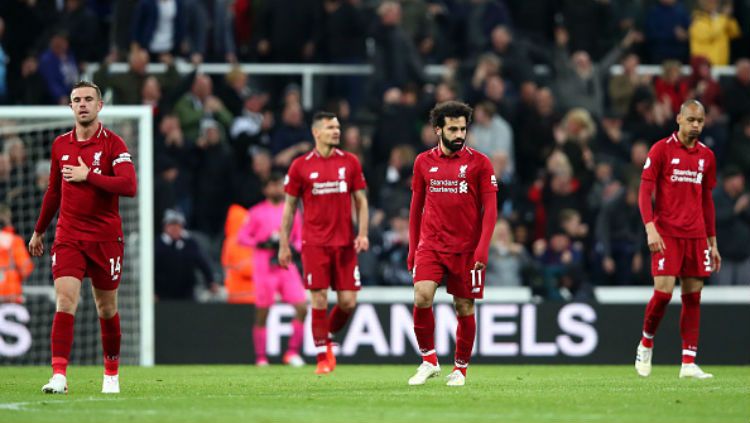 Para pemain Liverpool memasang ekspresi kecewa ketika gawangnya dibobol oleh Newcastle United Copyright: © Clive Brunskill/Getty Images