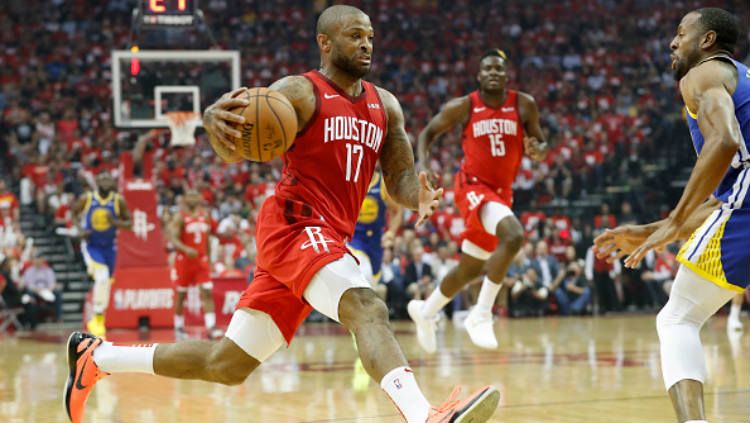 Bintang Houston Rockets, PJ Tucker absen dari timnas basket AS karena cedera. Copyright: © Tim Warner/Getty Images