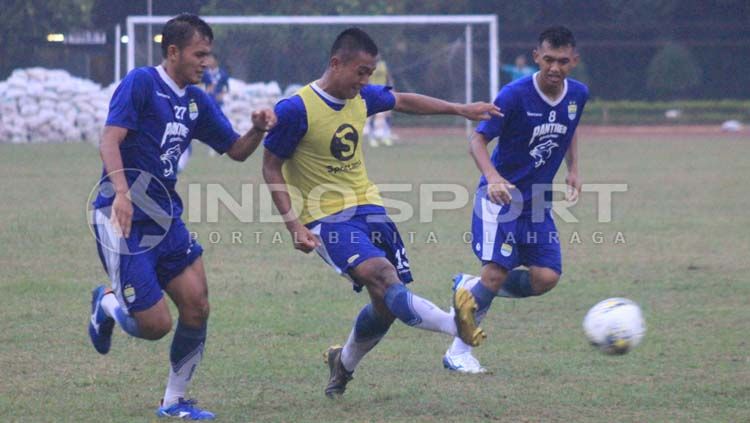 Persib Bandung menjalani sesi latihan Copyright: © Arif Rahman/INDOSPORT