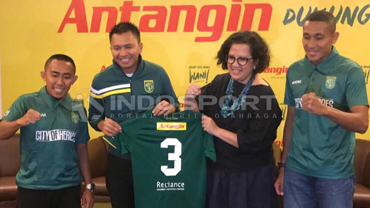 Antangin menjadi sponsor Persebaya Surabaya di Liga 1 2019. Copyright: © Shintya Maharani/INDOSPORT