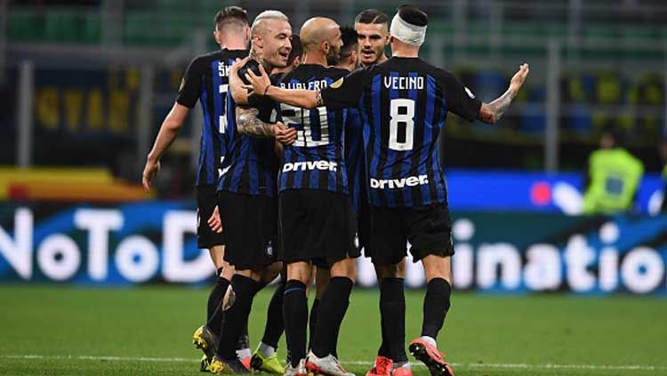Selebrasi dari para pemain Inter Milan saat unggul atas Chievo. Copyright: © Claudio Villa-Inter/GettyImages