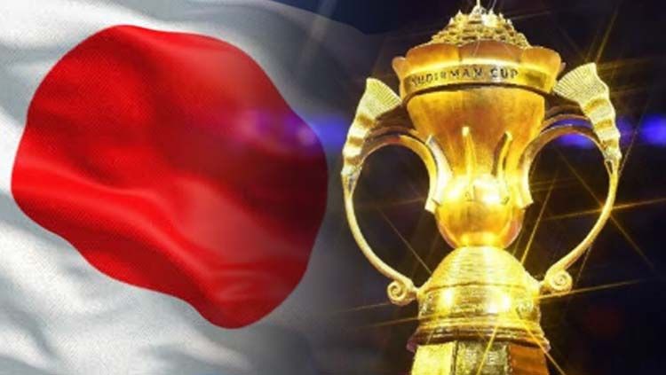 Bendera Jepang dan Piala Sudirman. Copyright: © Indonesiainside.id/INDOSPORT