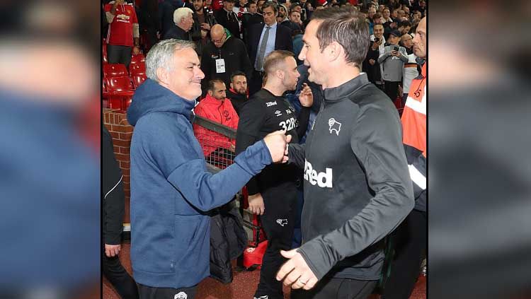 Jelang Tottenham Hotspur vs Chelsea di Liga Inggris: mari mengenang kekalahan memalukan Mourinho dari Lampard. Copyright: © John Peters/GettyImages